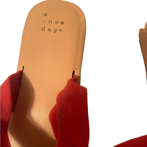 A New Day Red Sandals Size 8 1/2 NWOT - Picture 3 of 7